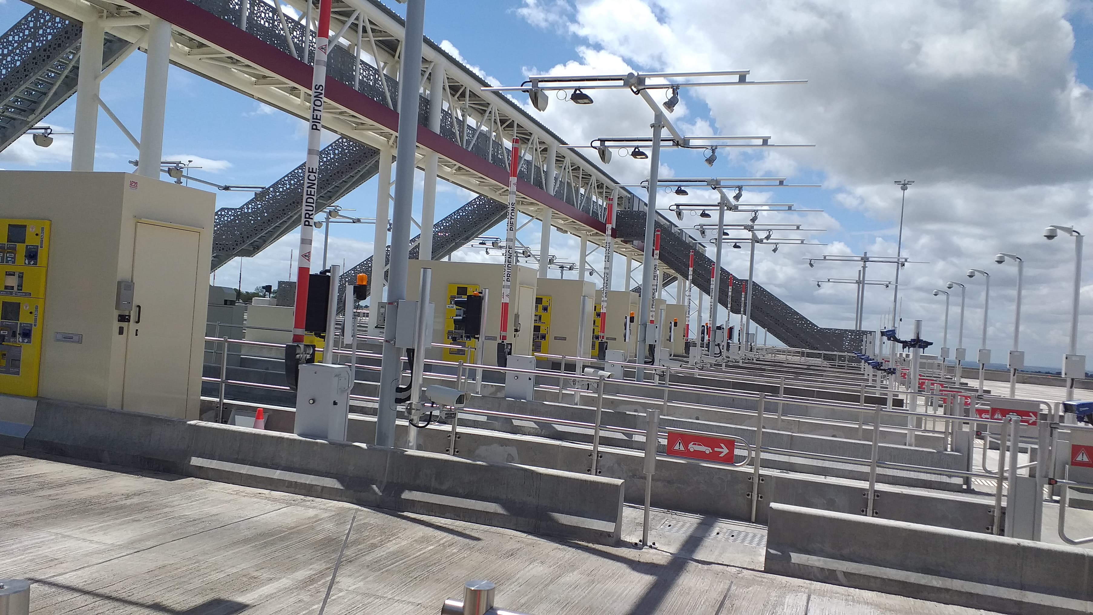 290767053_356693043244928_4743090362405677087_n.jpg (775 KB)