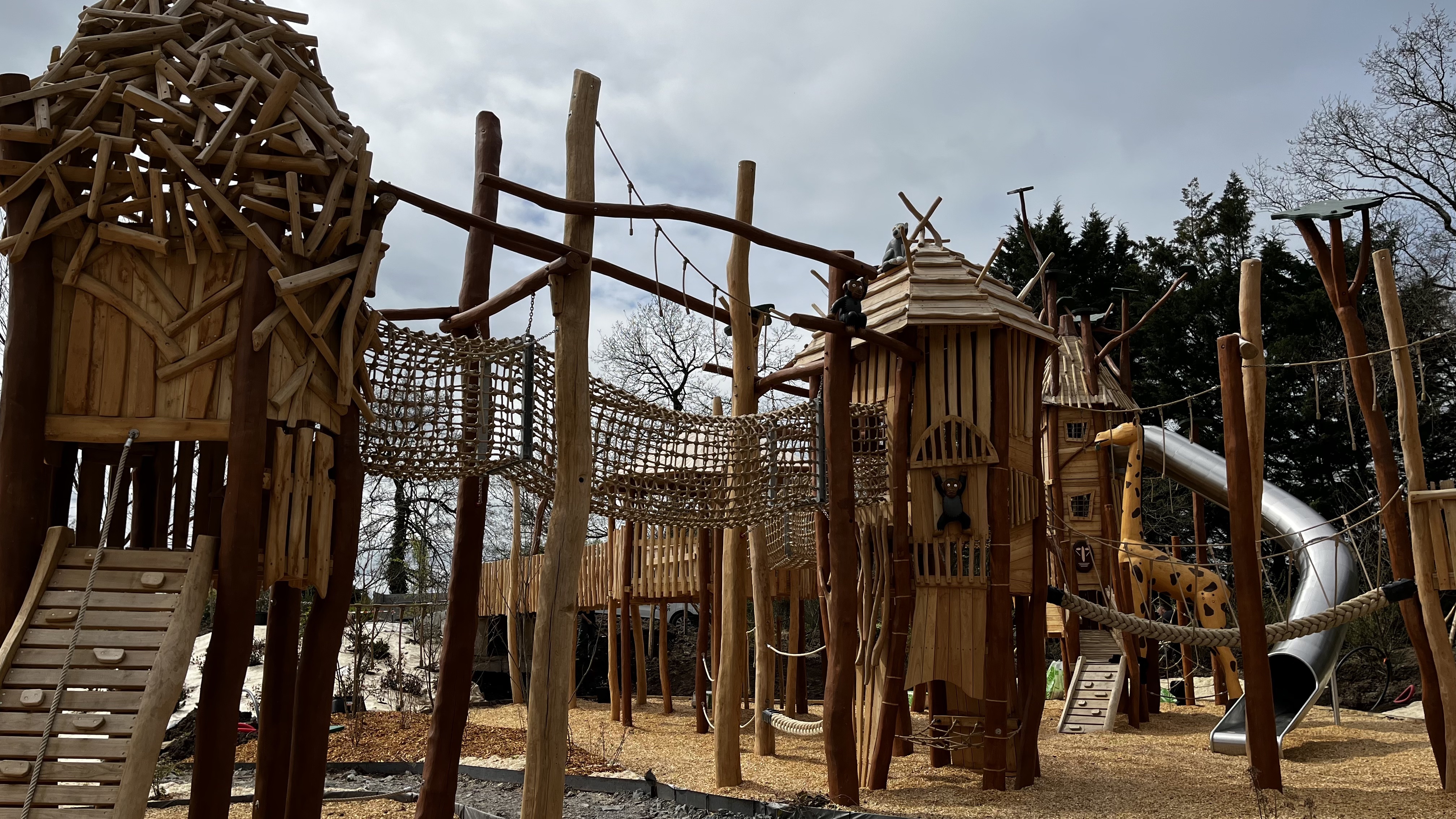 AIRE DE JEUX NOUVEAUTE 2022 LE PAL 3.jpeg (3.09 MB)