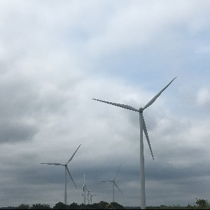 Des projets éoliens inquiètent des habitants de Audes et Chazemais