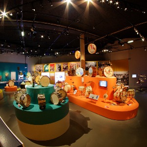 La prochaine exposition du MuPop sera consacrée aux tubes de l'été