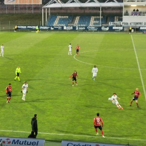 Le Clermont Foot bat Amiens (3-0) et retrouve la 2e place de Ligue 2