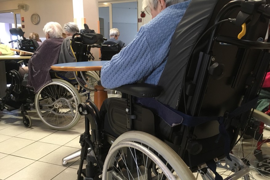 "Ca va être de pire en pire" : inquiétudes sur les moyens attribués aux EHPAD
