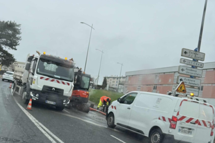 Les collégiens de Jean-Jacques Soulier renvoyés chez eux après la rupture d'une canalisation d'eau