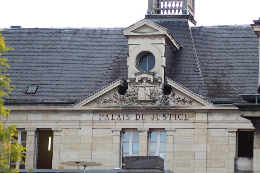 Accusé de harcèlement moral par une partie des salariés, le directeur d'un magasin d'ameublement devant la justice