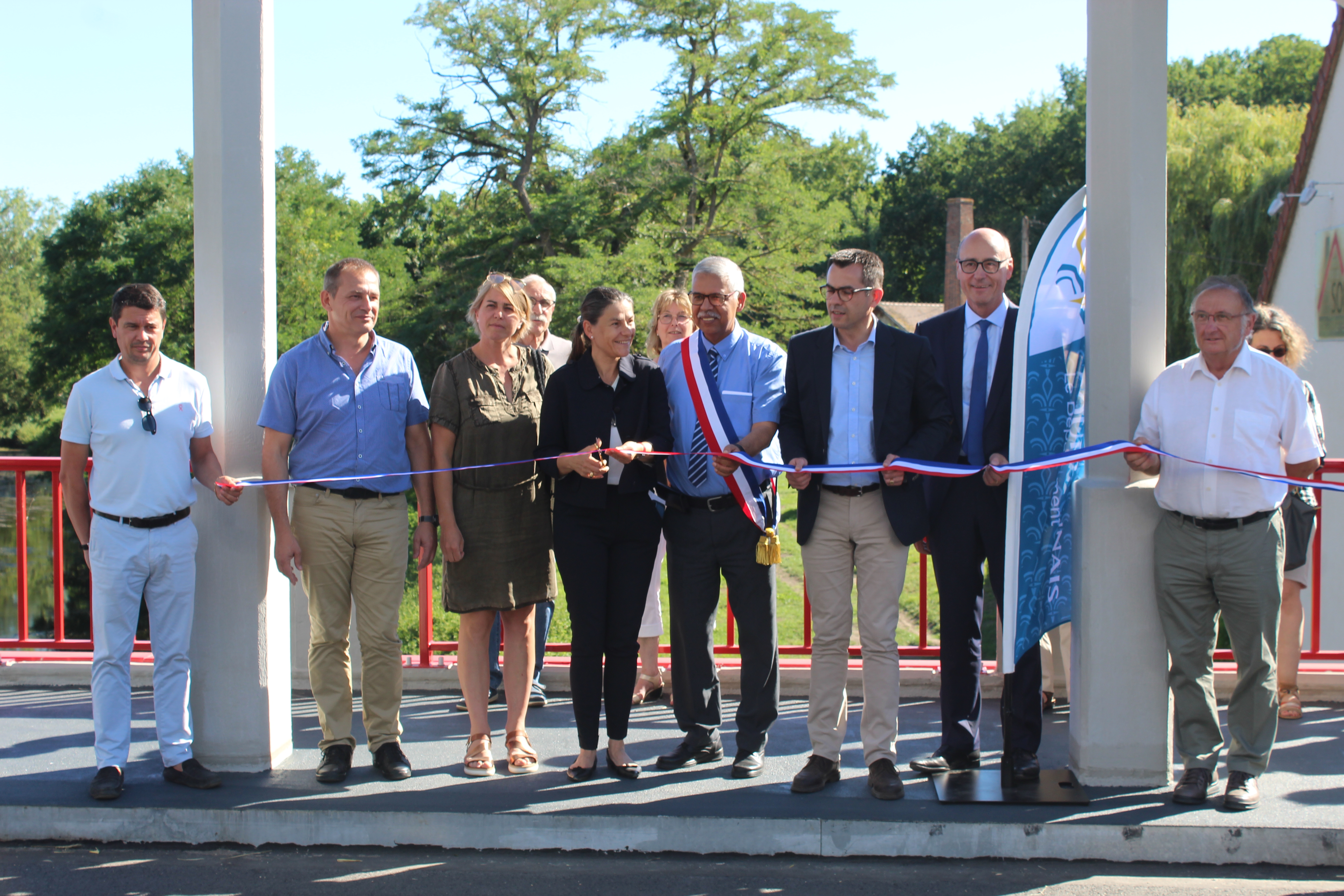 INAUGURATION PONT VALLON EN SULLY.JPG (5.82 MB)