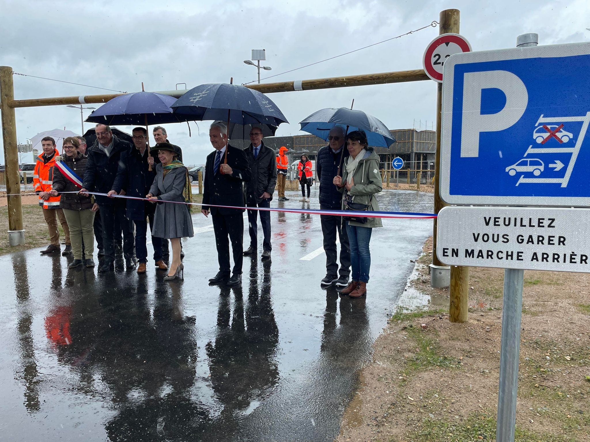 Inauguration Covoiturage A71 A79 Montmarault Sazeret.jpg (666 KB)