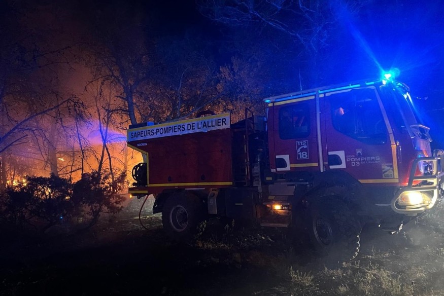 " On avait l'impression de rentrer dans une scène de guerre" : des pompiers de l'Allier mobilisés dans l'Aude racontent