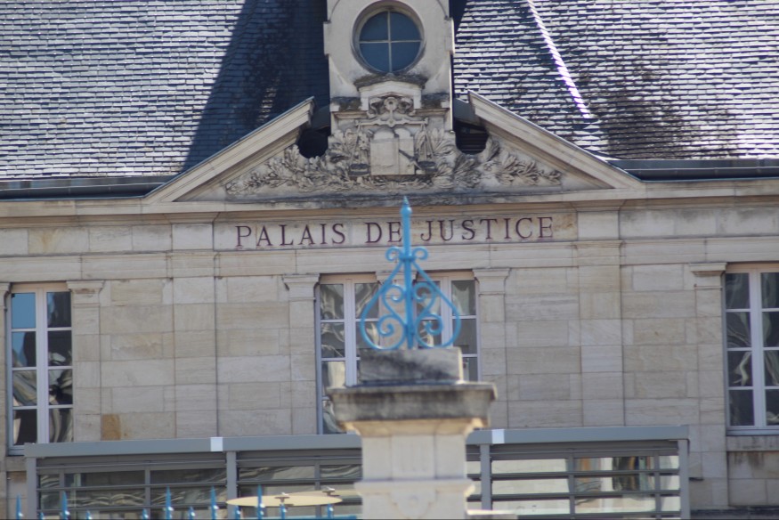 Il avait harcelé et menacé de mort une escort-girl : un Montluçonnais de 52 ans condamné